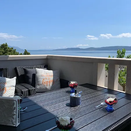 Apartman Mira *
